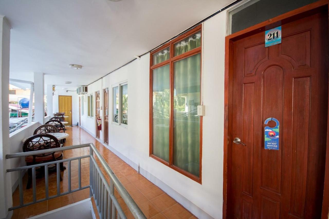 Deparis Beach Resort Balabag  Exterior foto